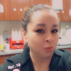 Meet your Posher, Elizabeth